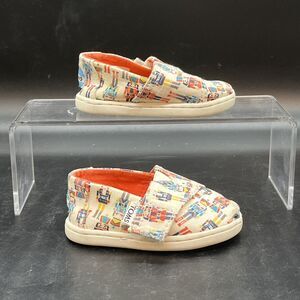 TOMS toddler loafers size 4 nutcracker pattern hook & loop closure casual